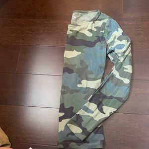 JCrew, Super cute cami Artistic Tee L/S